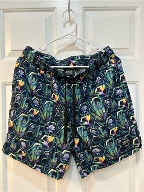WESC Swim Shorts Men’s L Women’s XL Unisex Lotus Palm‎ Pull On Woven Drawstring